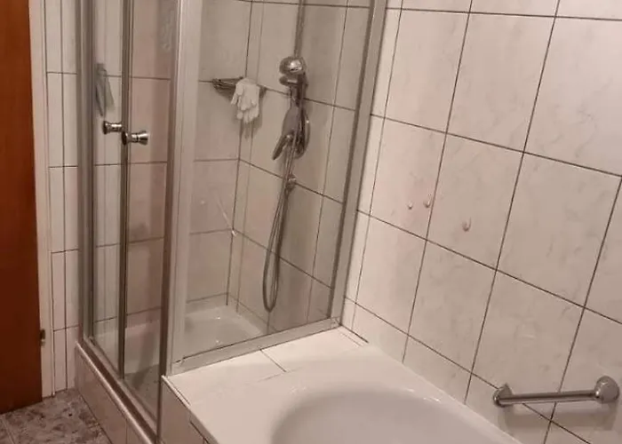 Hébergement de vacances Haus - Baden-Baden - 8X Zimmer *